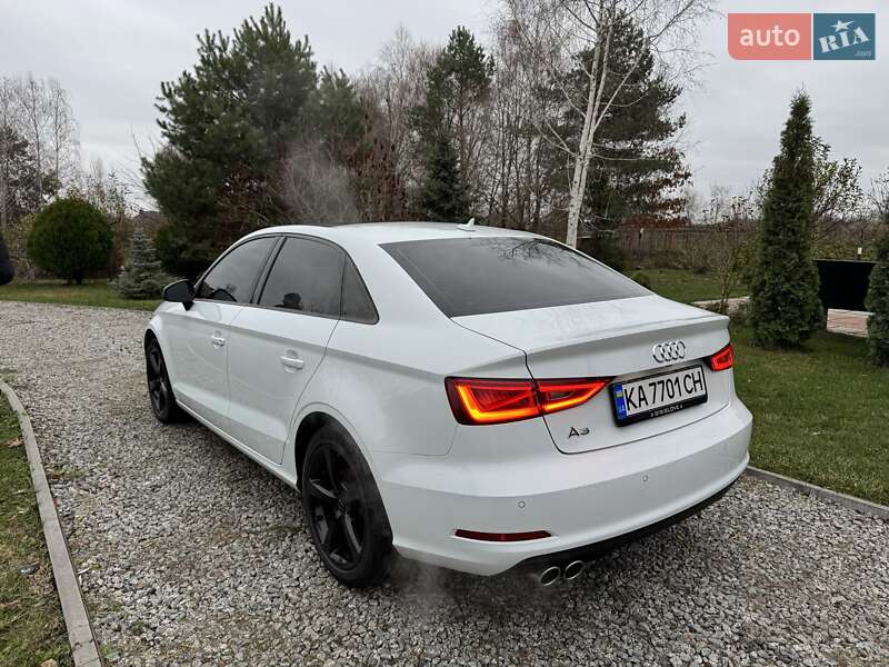 Седан Audi A3 2015 в Киеве