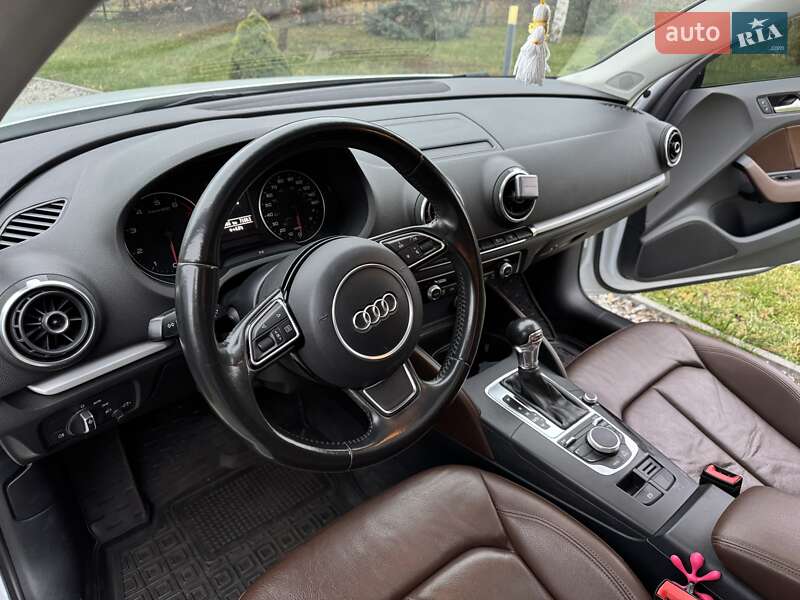 Седан Audi A3 2015 в Киеве
