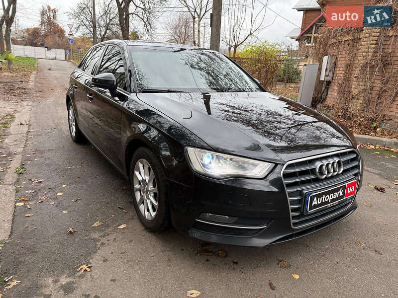 Хэтчбек Audi A3 2015 в Киеве фото 3 Хэтчбек Audi A3 2015 в Киеве