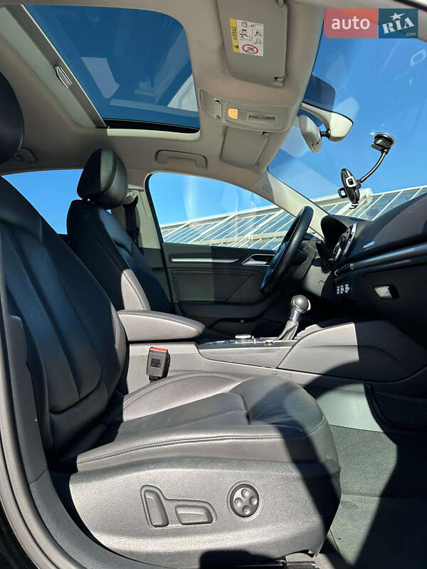 Седан Audi A3 2016 в Виннице