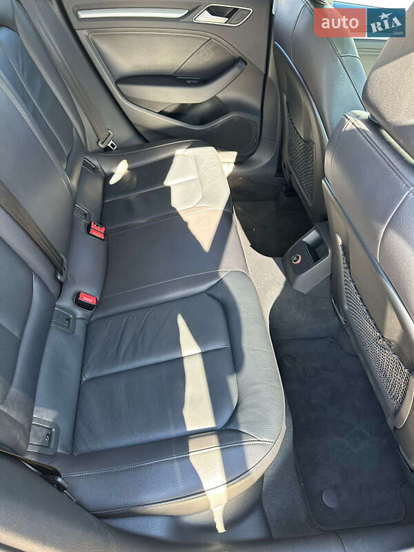 Седан Audi A3 2016 в Виннице