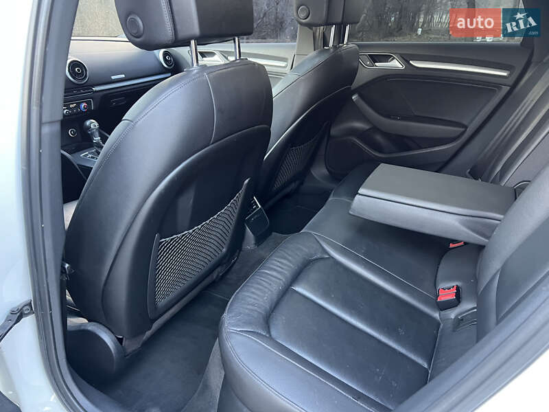 Седан Audi A3 2016 в Києві