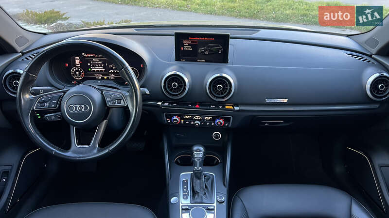 Хэтчбек Audi A3 2017 в Львове