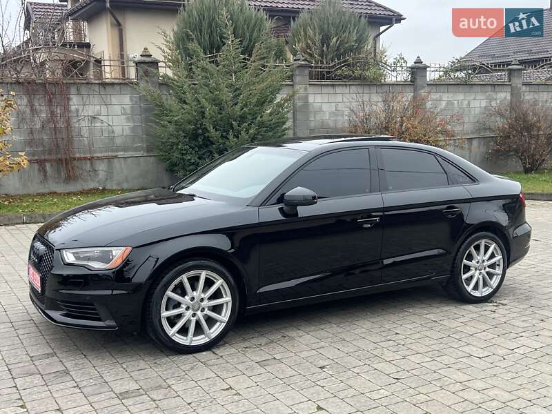 Седан Audi A3 2015 в Рівному
