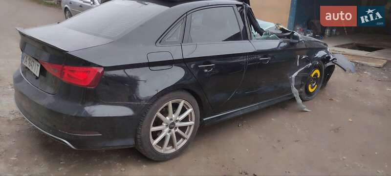 Седан Audi A3 2015 в Умані
