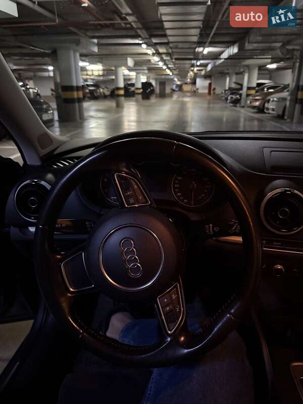 Хетчбек Audi A3 2016 в Києві