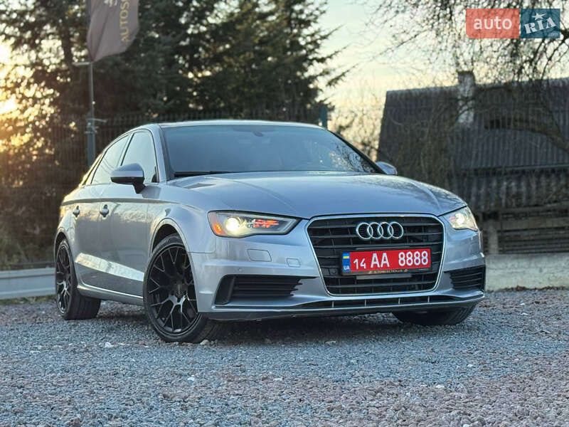 Седан Audi A3 2016 в Дрогобичі