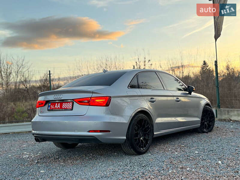 Седан Audi A3 2016 в Дрогобичі