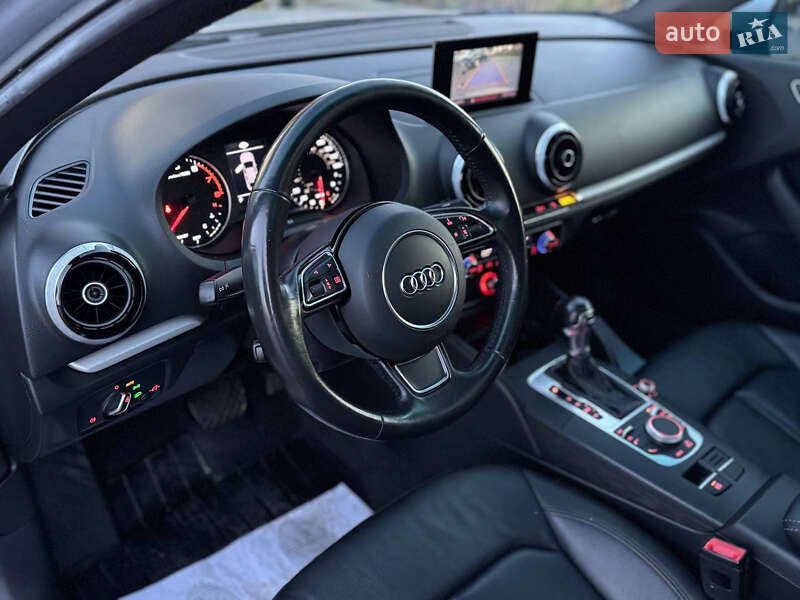 Седан Audi A3 2016 в Дрогобичі