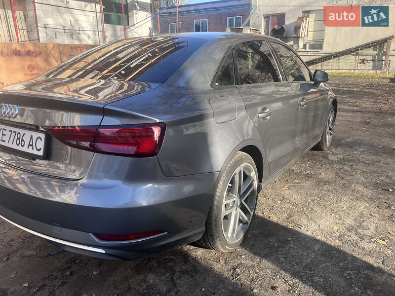 Седан Audi A3 2017 в Дніпрі фото 5 Седан Audi A3 2017 в Дніпрі