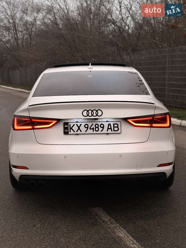 Седан Audi A3 2015 в Запорожье