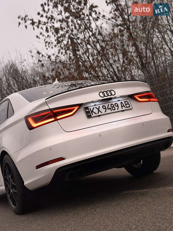 Седан Audi A3 2015 в Запорожье