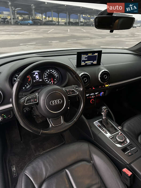 Седан Audi A3 2015 в Запорожье