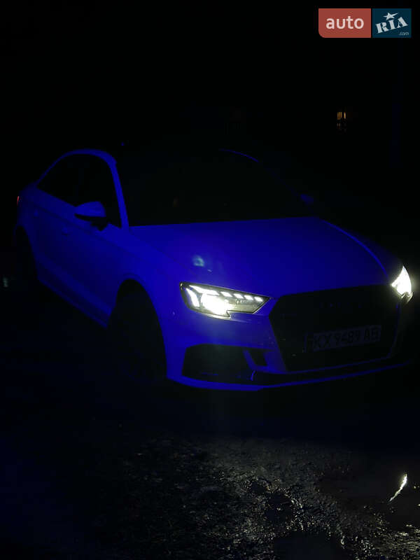 Седан Audi A3 2015 в Запорожье