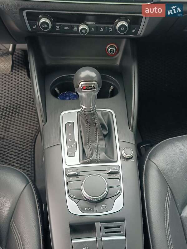 Седан Audi A3 2015 в Києві