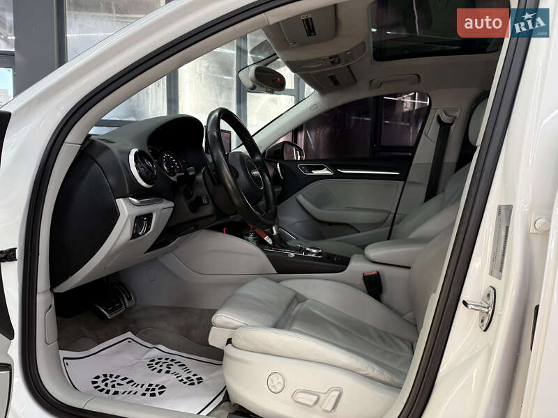 Седан Audi A3 2014 в Рівному