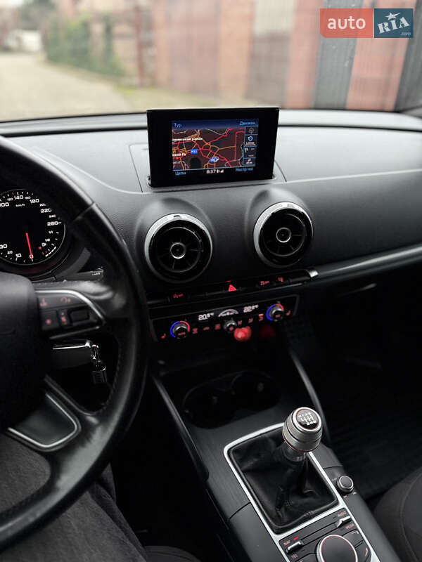 Хэтчбек Audi A3 2014 в Кривом Роге