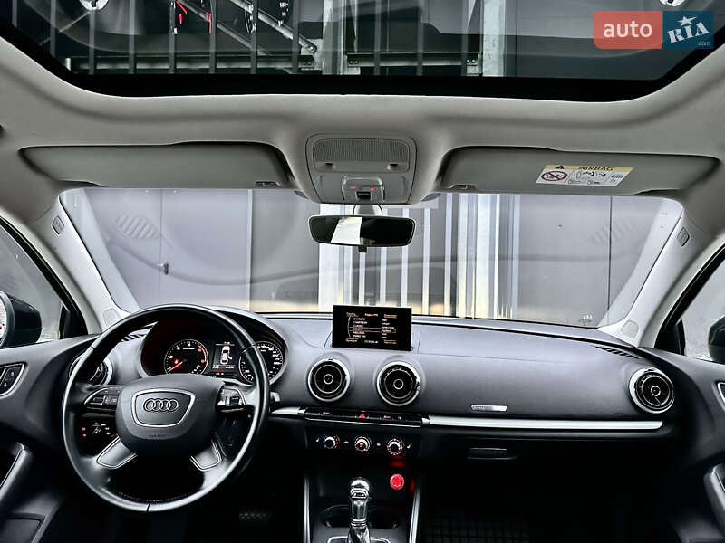 Седан Audi A3 2016 в Киеве