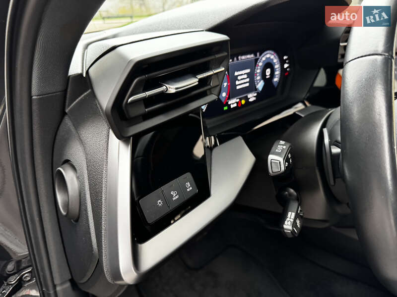 Седан Audi A3 2023 в Киеве