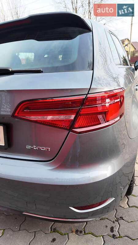 Хэтчбек Audi A3 2018 в Черновцах