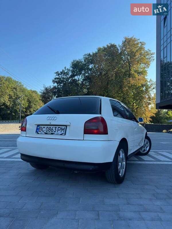 Хетчбек Audi A3 2000 в Дрогобичі