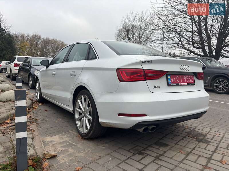 Седан Audi A3 2014 в Львові