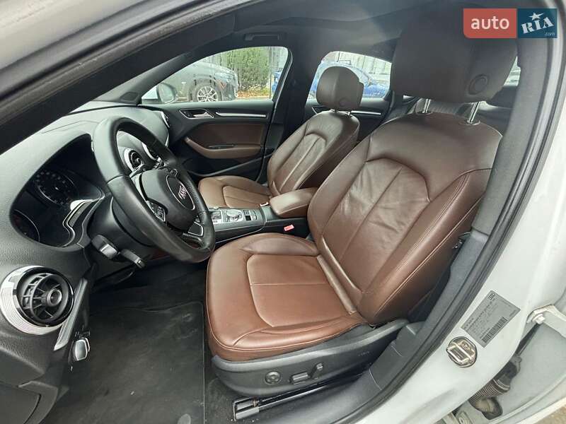 Седан Audi A3 2014 в Львові