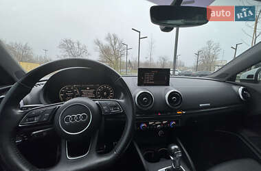 Хэтчбек Audi A3 2017 в Днепре