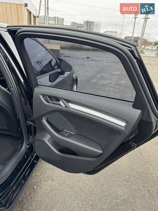 Седан Audi A3 2015 в Києві