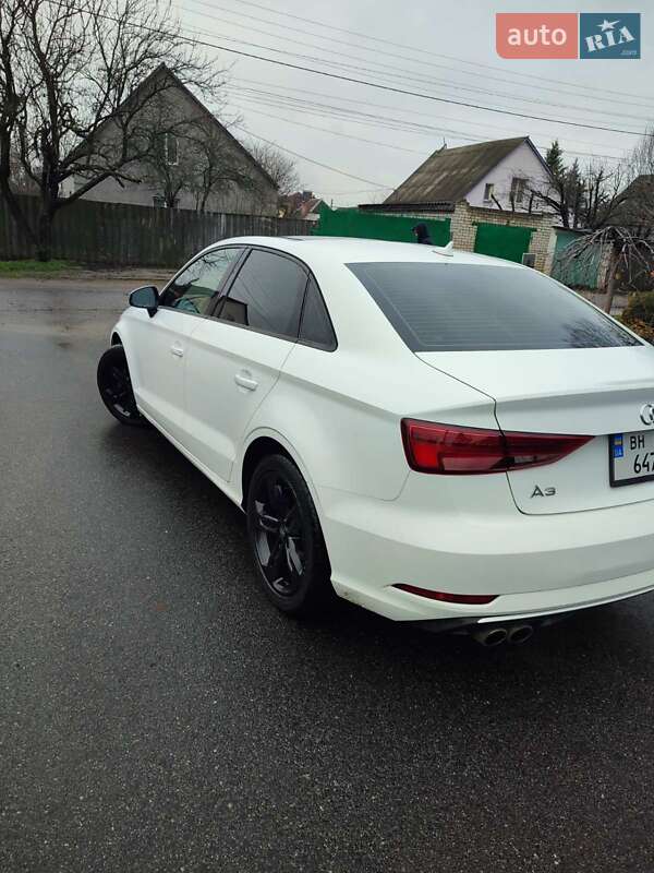 Седан Audi A3 2017 в Харкові
