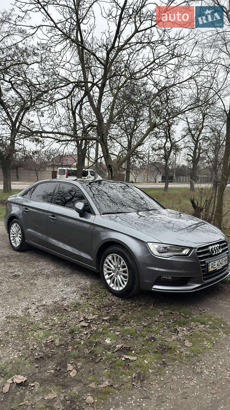 Седан Audi A3 2016 в Новомосковске