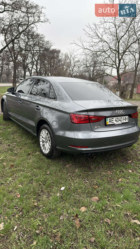 Седан Audi A3 2016 в Новомосковске