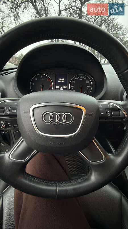 Седан Audi A3 2016 в Новомосковске