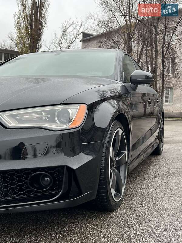 Седан Audi A3 2016 в Кривом Роге