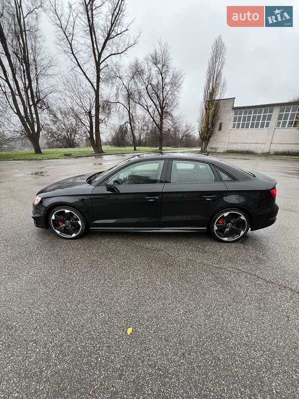 Седан Audi A3 2016 в Кривом Роге