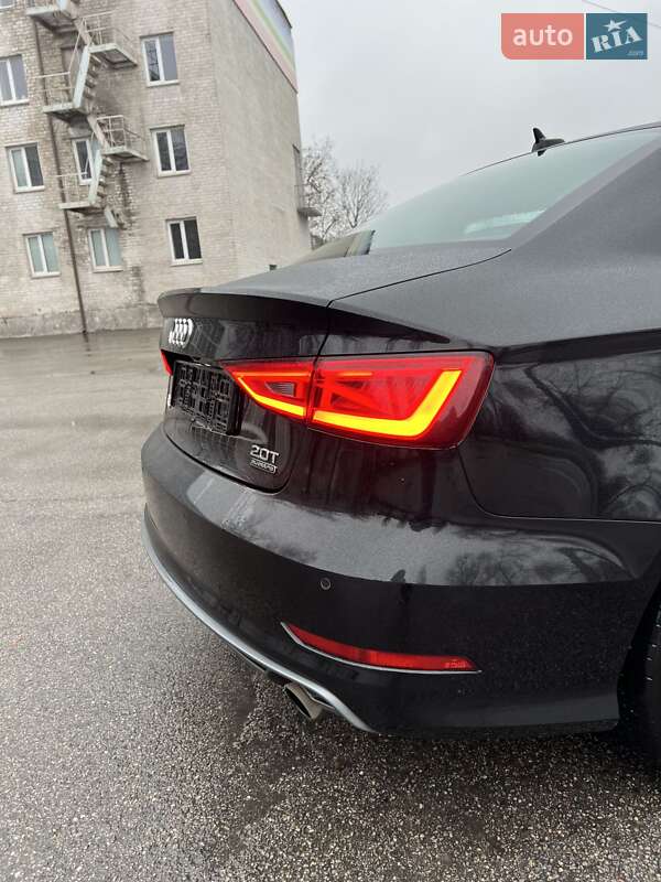 Седан Audi A3 2016 в Кривом Роге