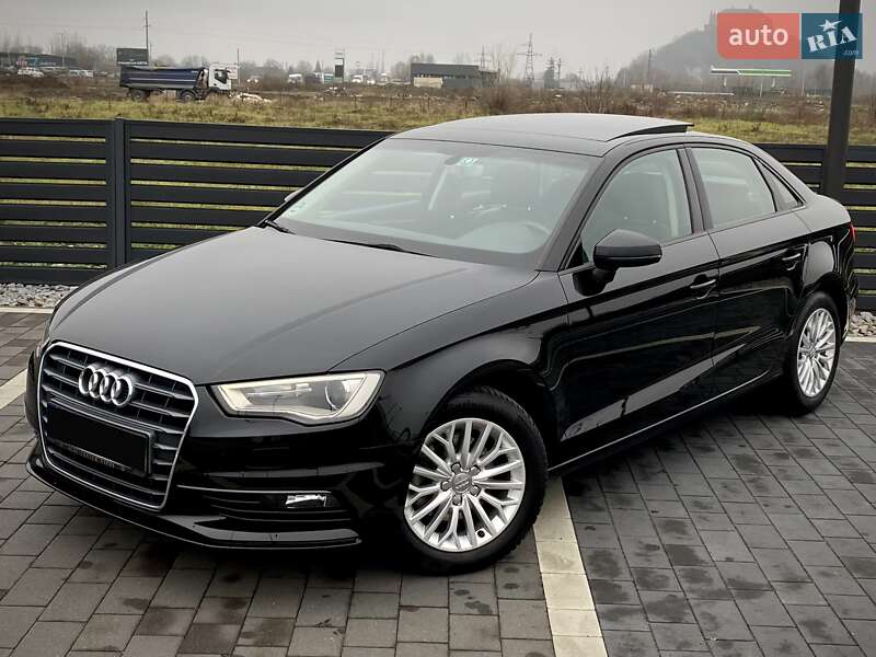 Седан Audi A3 2016 в Мукачево