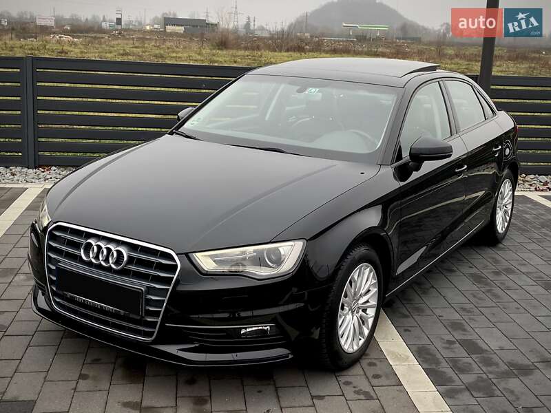 Седан Audi A3 2016 в Мукачево