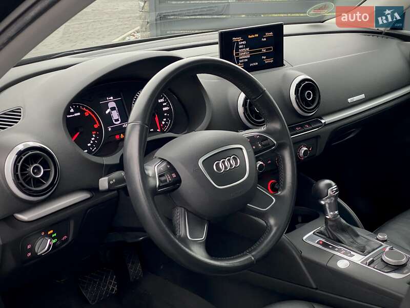 Седан Audi A3 2016 в Мукачево