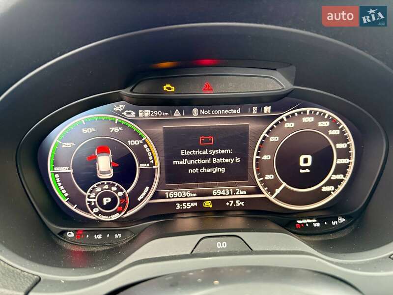 Хэтчбек Audi A3 2018 в Киеве