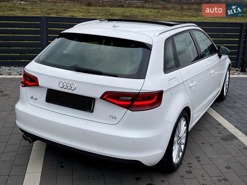 Хэтчбек Audi A3 2016 в Мукачево