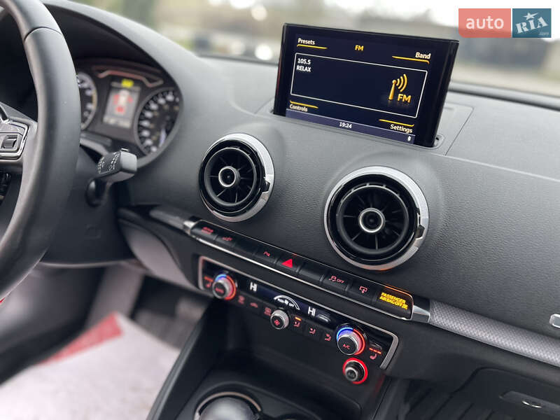 Хэтчбек Audi A3 2015 в Луцке