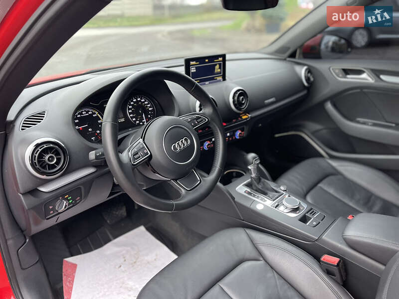 Хэтчбек Audi A3 2015 в Луцке
