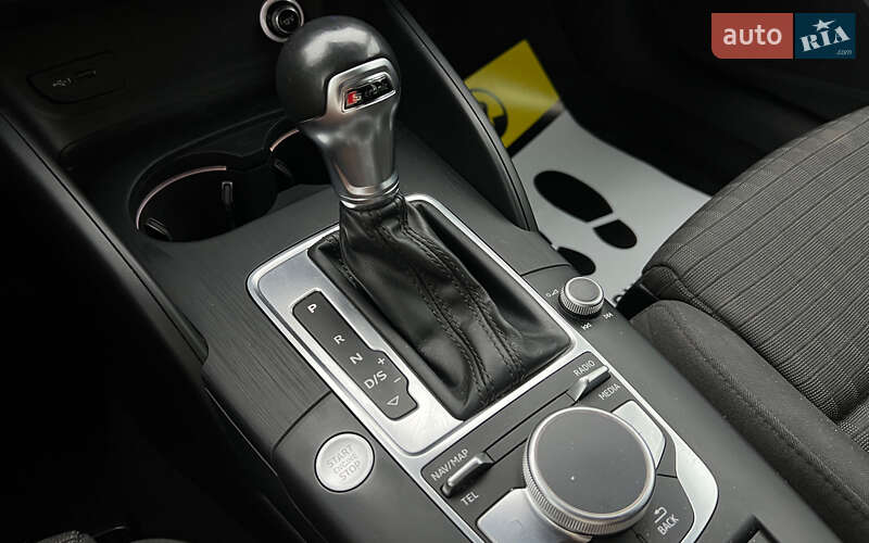 Хэтчбек Audi A3 2018 в Львове