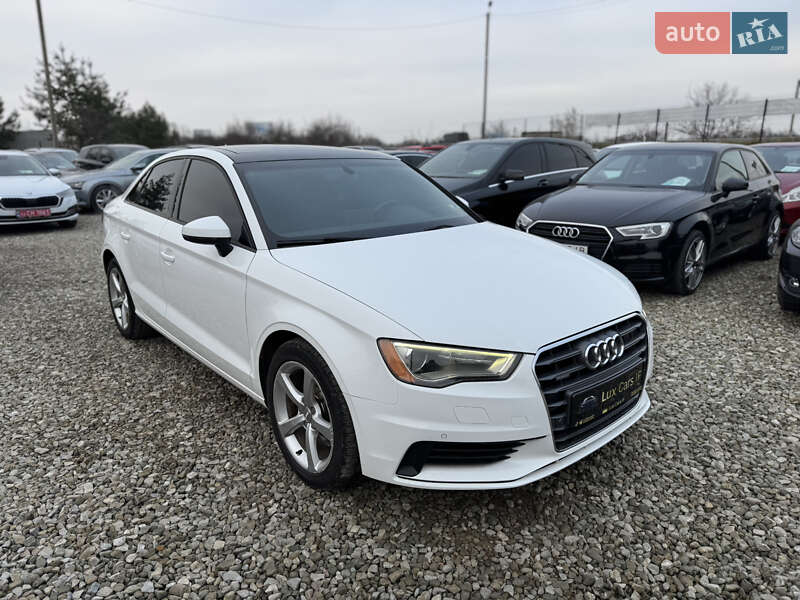 Седан Audi A3 2015 в Ивано-Франковске