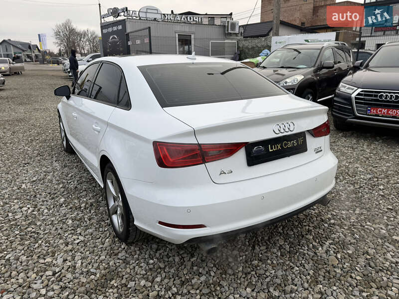 Седан Audi A3 2015 в Ивано-Франковске