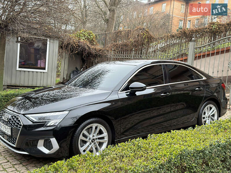 Седан Audi A3 2020 в Киеве
