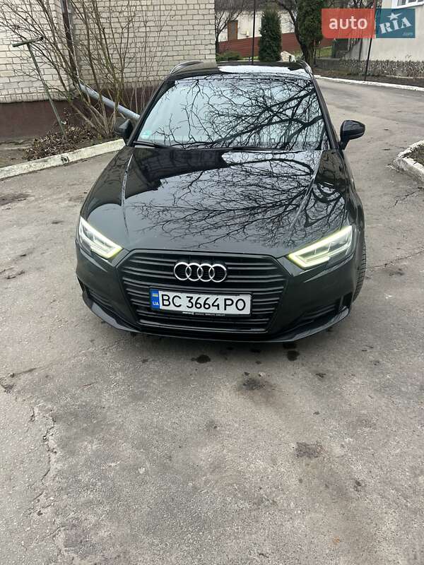 Хэтчбек Audi A3 2017 в Львове