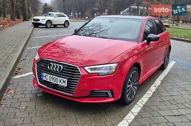 Хэтчбек Audi A3 2018 в Львове