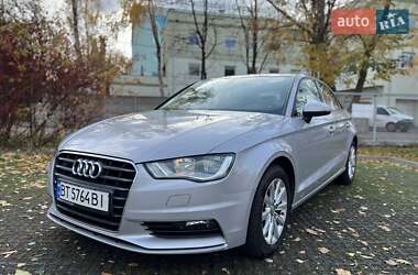Седан Audi A3 2014 в Шумске
